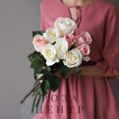 Белые и розовые розы в ленту 9шт