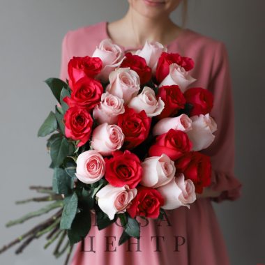 25 красно-розовых роз Эквадор