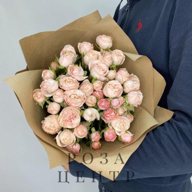 9 нежно-розовых кустовых роз