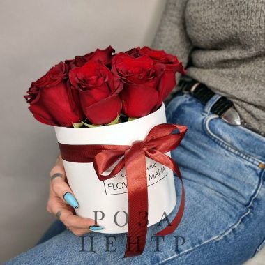 9 красных роз в коробке «Pandora»