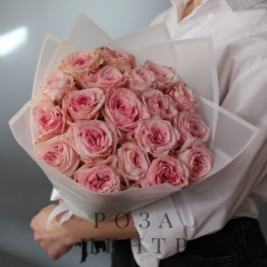 Ароматные розы Пинк О'хара