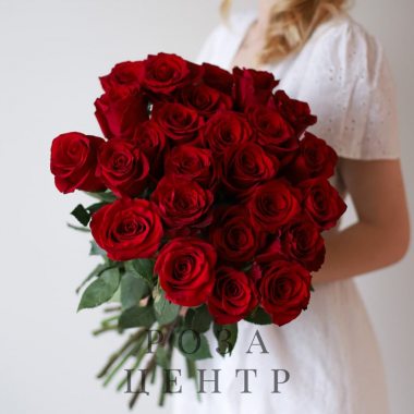 Розы красные в ленту (25 шт) №1041